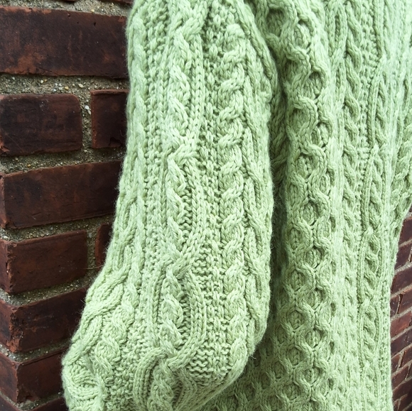 Aran Crafts Hand Knit Irish Cable Wool SweaterL - Picture 11 of 11